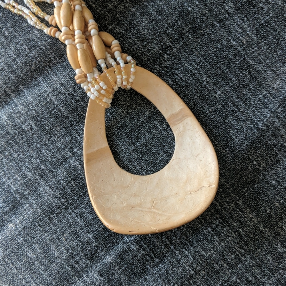 Shell Necklace - Picture 4 of 5